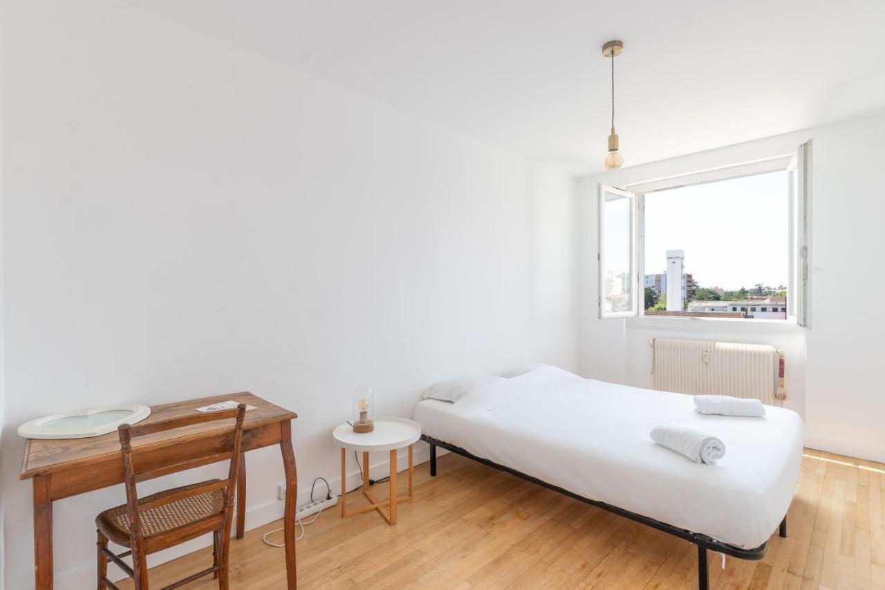 Cabana & Grand Appartement Cosy - Parking & Balcon Villefranche-sur-Saône المظهر الخارجي الصورة